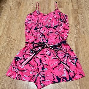 Lilly Pulitzer Deanna Print Floral Romper M fits more like a small!